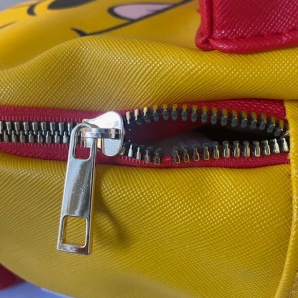 NWT See FLAW Winnie The Pooh Mini Backpack 11.5in plus FREE GIFT - Picture 9 of 10